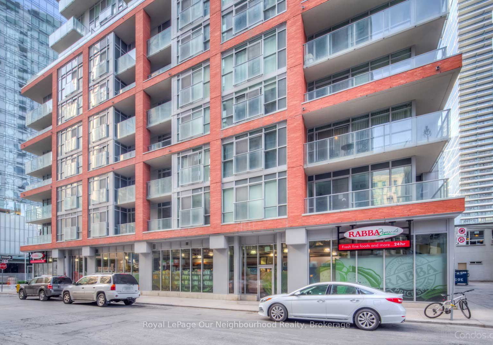 126-simcoe-street-toronto-toronto-ontario-c13700474