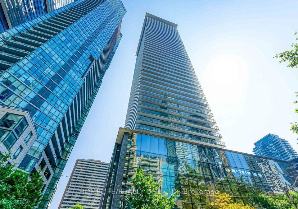 33-charles-street-e-toronto-toronto-ontario-c13700824