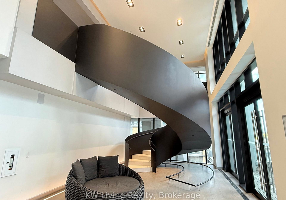 1-yorkville-avenue-toronto-toronto-ontario-c13700854