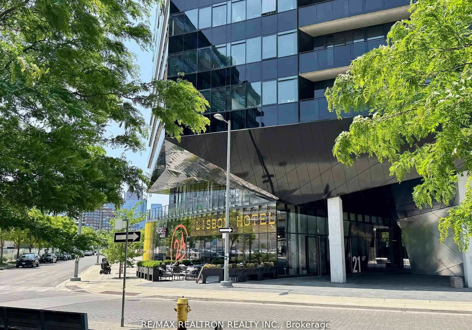 21-lawren-harris-square-toronto-toronto-ontario-c13701126