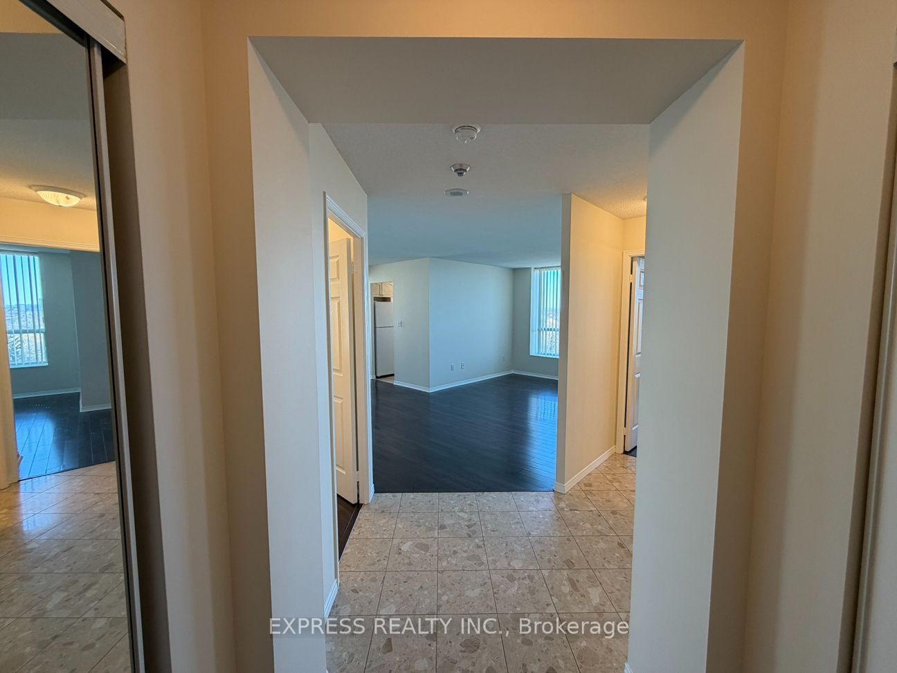 39-pemberton-avenue-toronto-north-york-ontario-c13701236