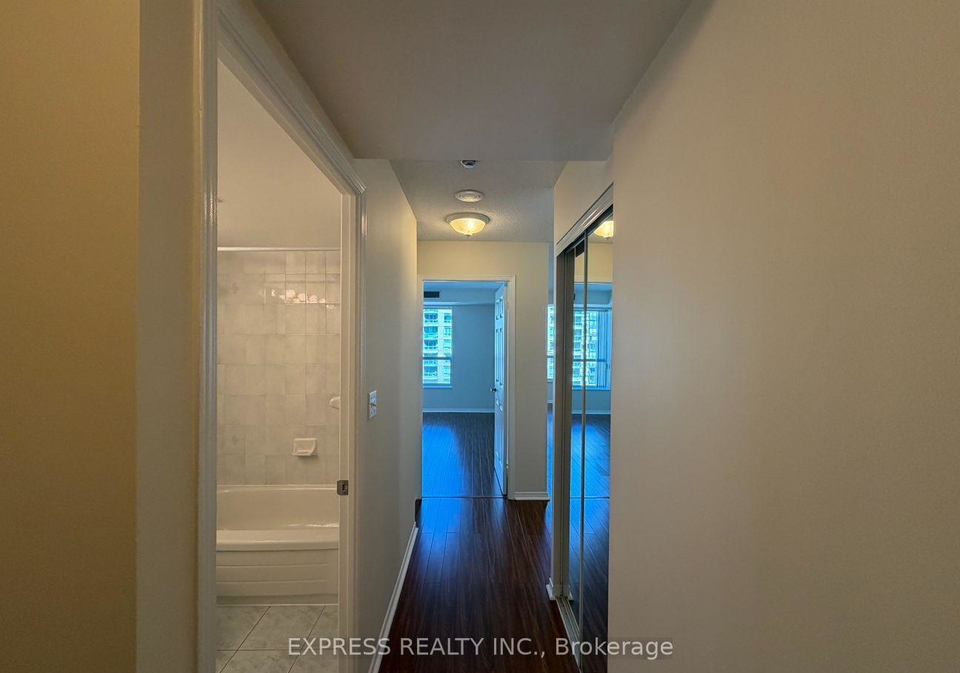 29-pemberton-avenue-toronto-north-york-ontario-c13701408