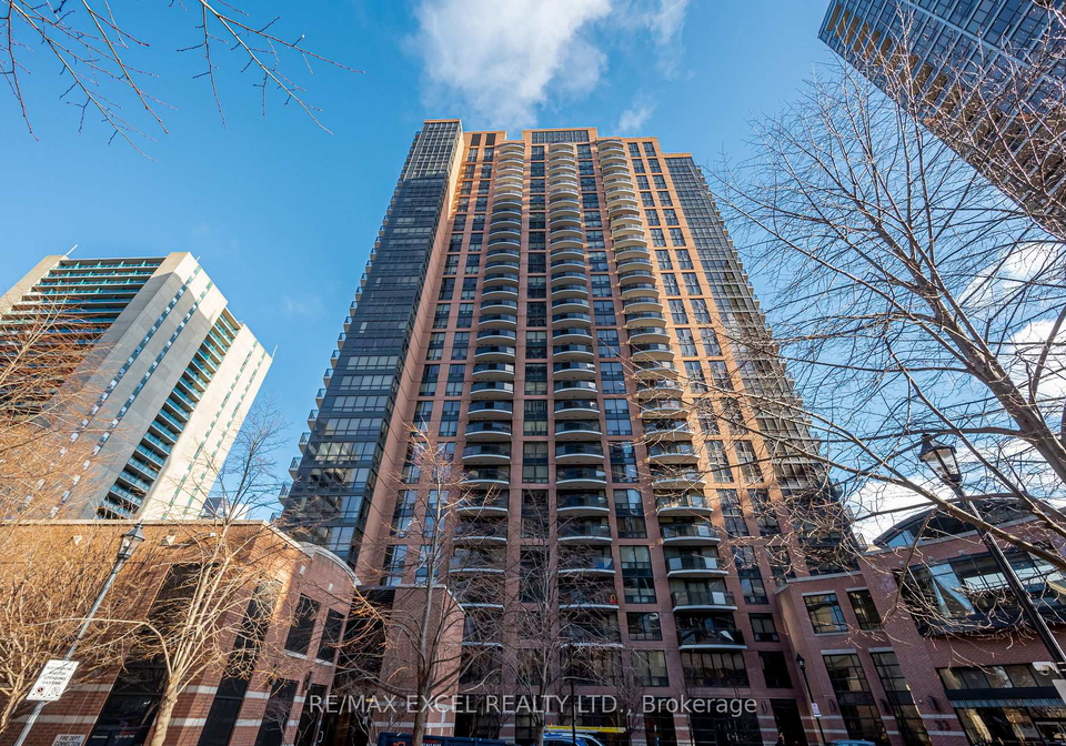 33-sheppard-avenue-e-toronto-north-york-ontario-c13701446