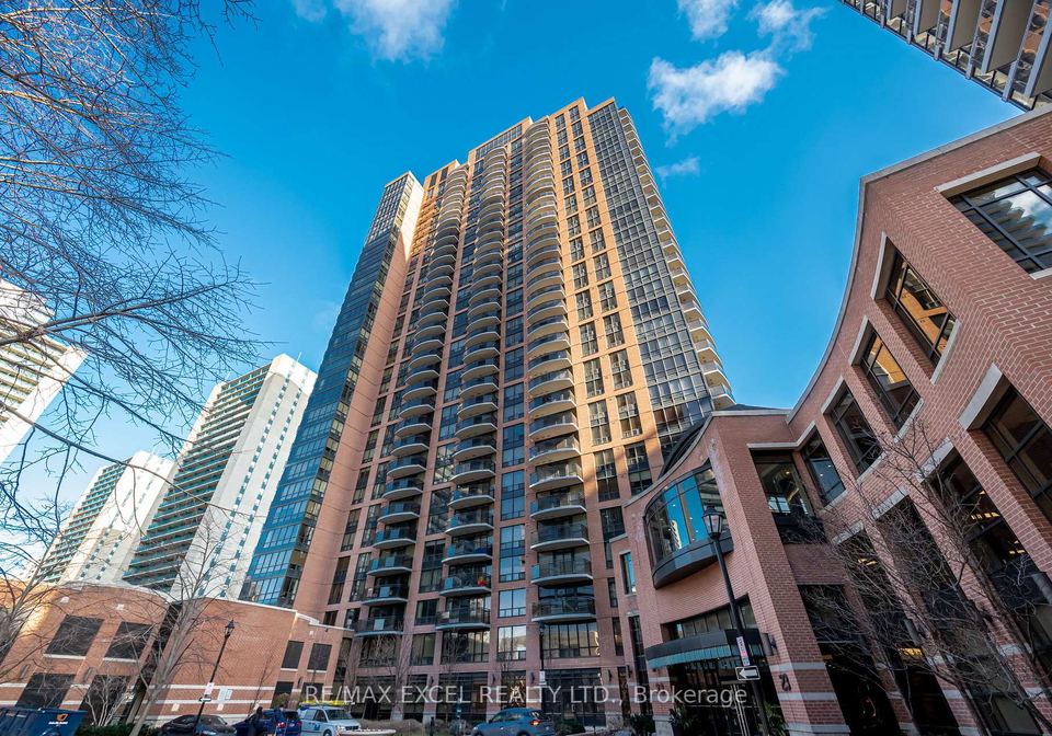 33-sheppard-avenue-e-toronto-north-york-ontario-c13701446