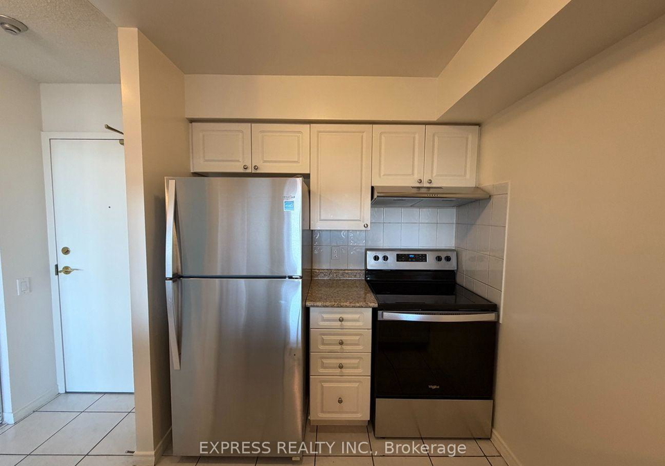 8-hillcrest-avenue-toronto-north-york-ontario-c13701722