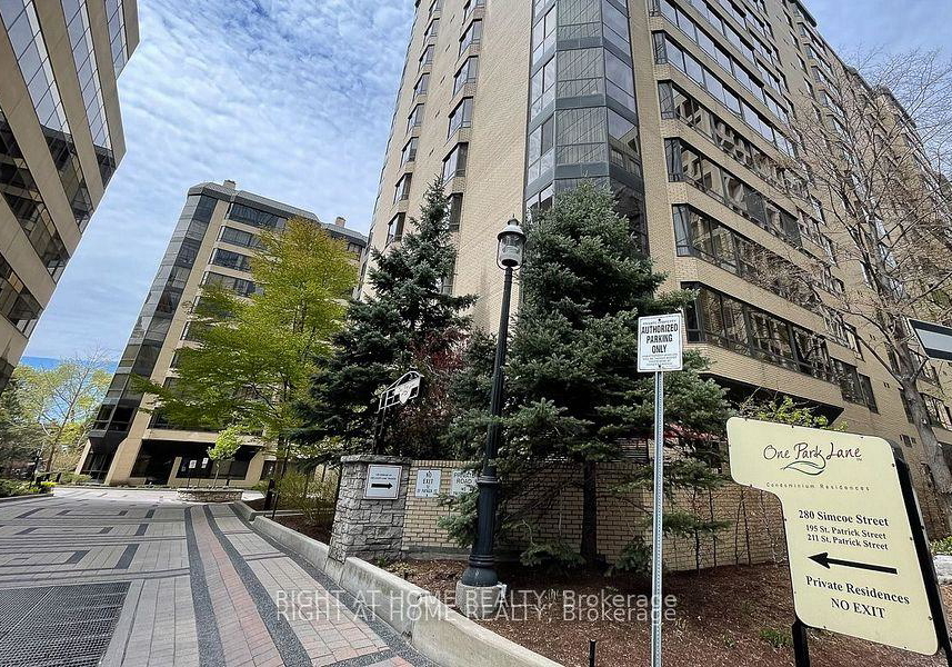 280-simcoe-street-toronto-toronto-ontario-c13702150