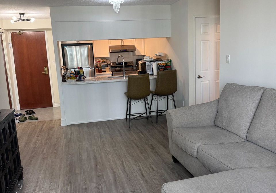 28-empress-avenue-toronto-north-york-ontario-c13702526