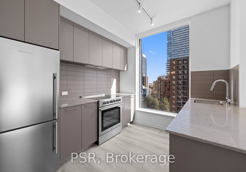 101-roehampton-avenue-toronto-toronto-ontario-c13702610