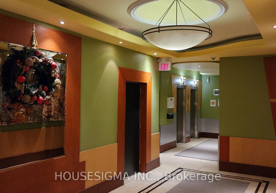 5949-yonge-street-toronto-north-york-ontario-c13702778
