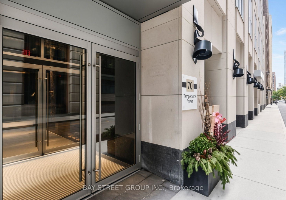 70-temperance-street-toronto-toronto-ontario-c13703012