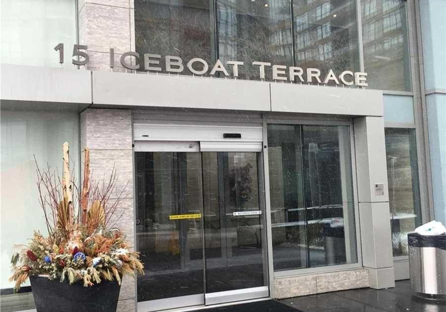 15-iceboat-terrace-toronto-toronto-ontario-c13703044