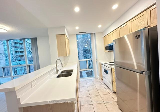 28-olive-avenue-toronto-north-york-ontario-c13703072