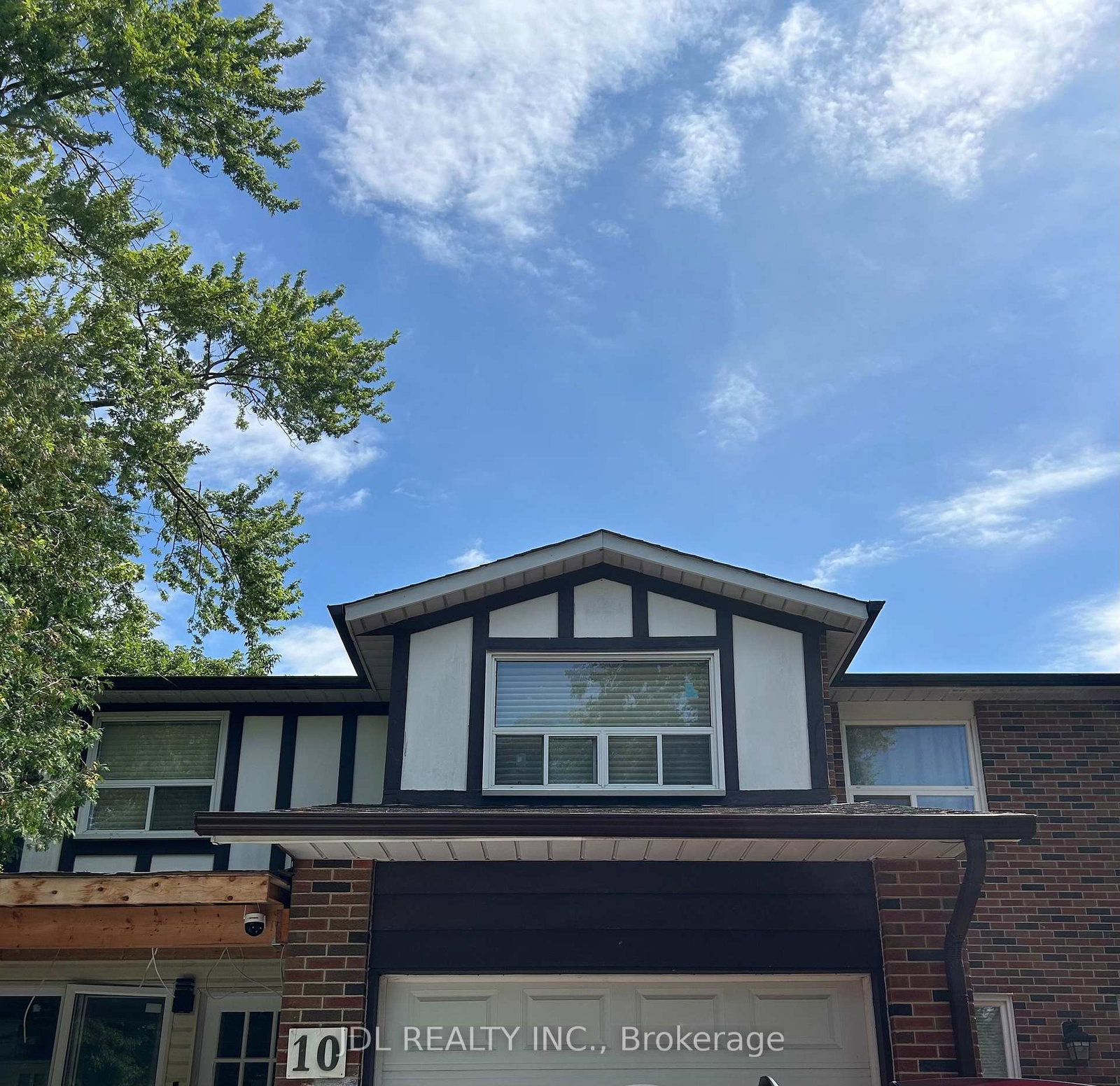 10-apache-trail-toronto-north-york-ontario-c13703138