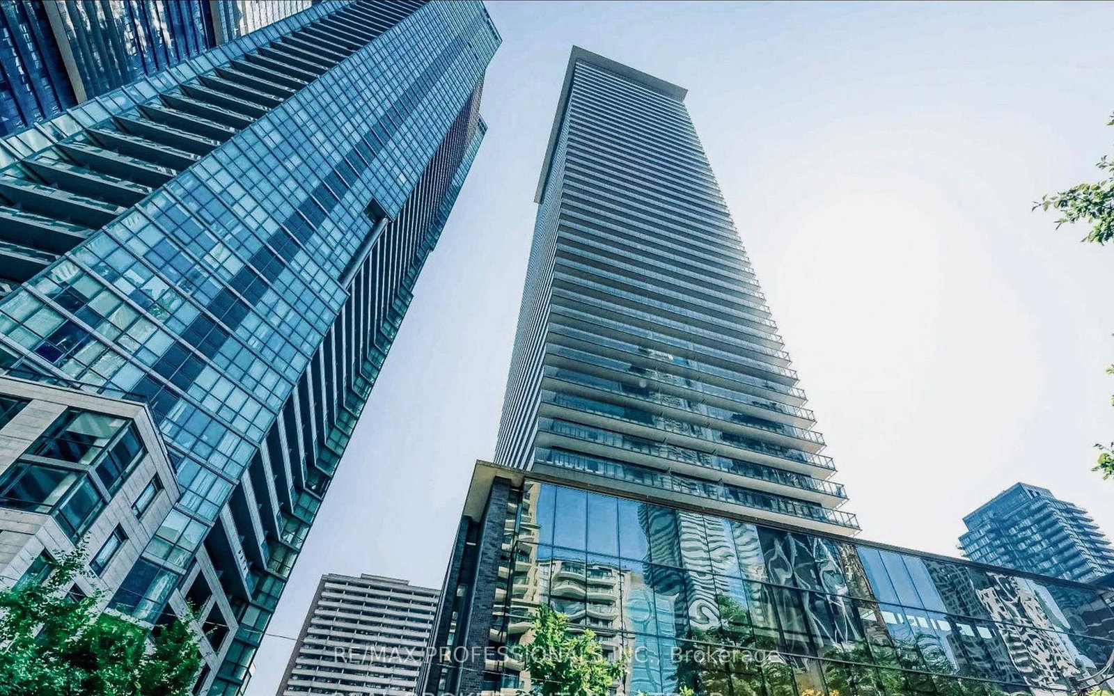 33-charles-street-e-toronto-toronto-ontario-c13703222