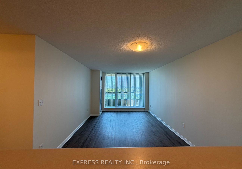 39-pemberton-avenue-toronto-north-york-ontario-c13703386