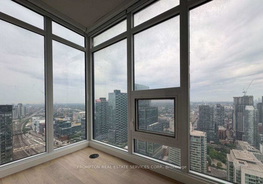 1-concord-cityplace-way-toronto-toronto-ontario-c13703794