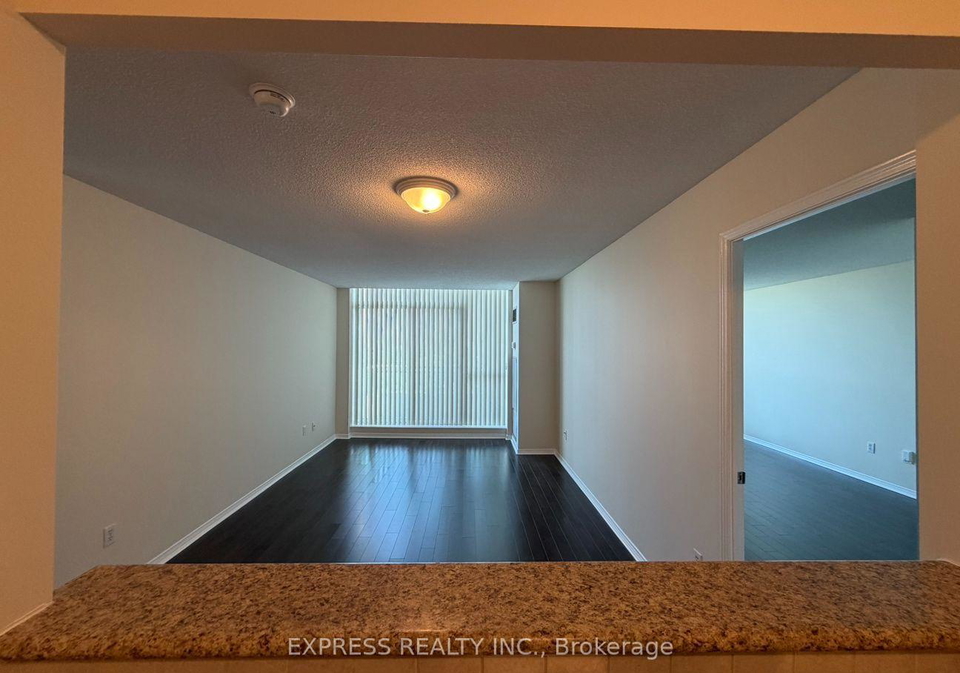 39-pemberton-avenue-toronto-north-york-ontario-c13703860