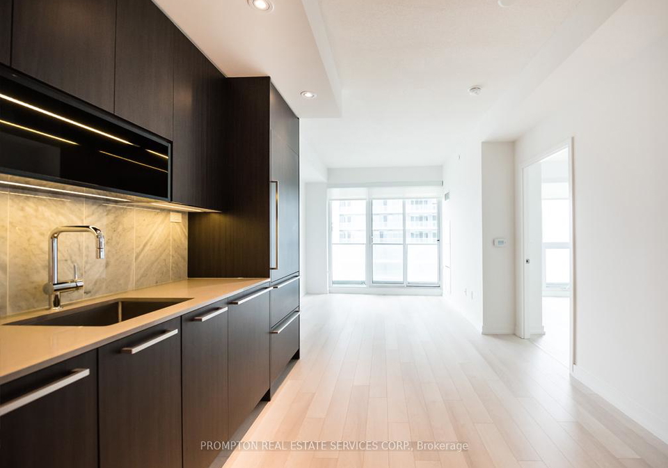 117-mcmahon-drive-toronto-north-york-ontario-c13704096