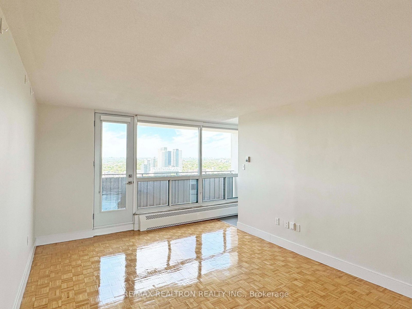 666-spadina-avenue-toronto-toronto-ontario-c13704468