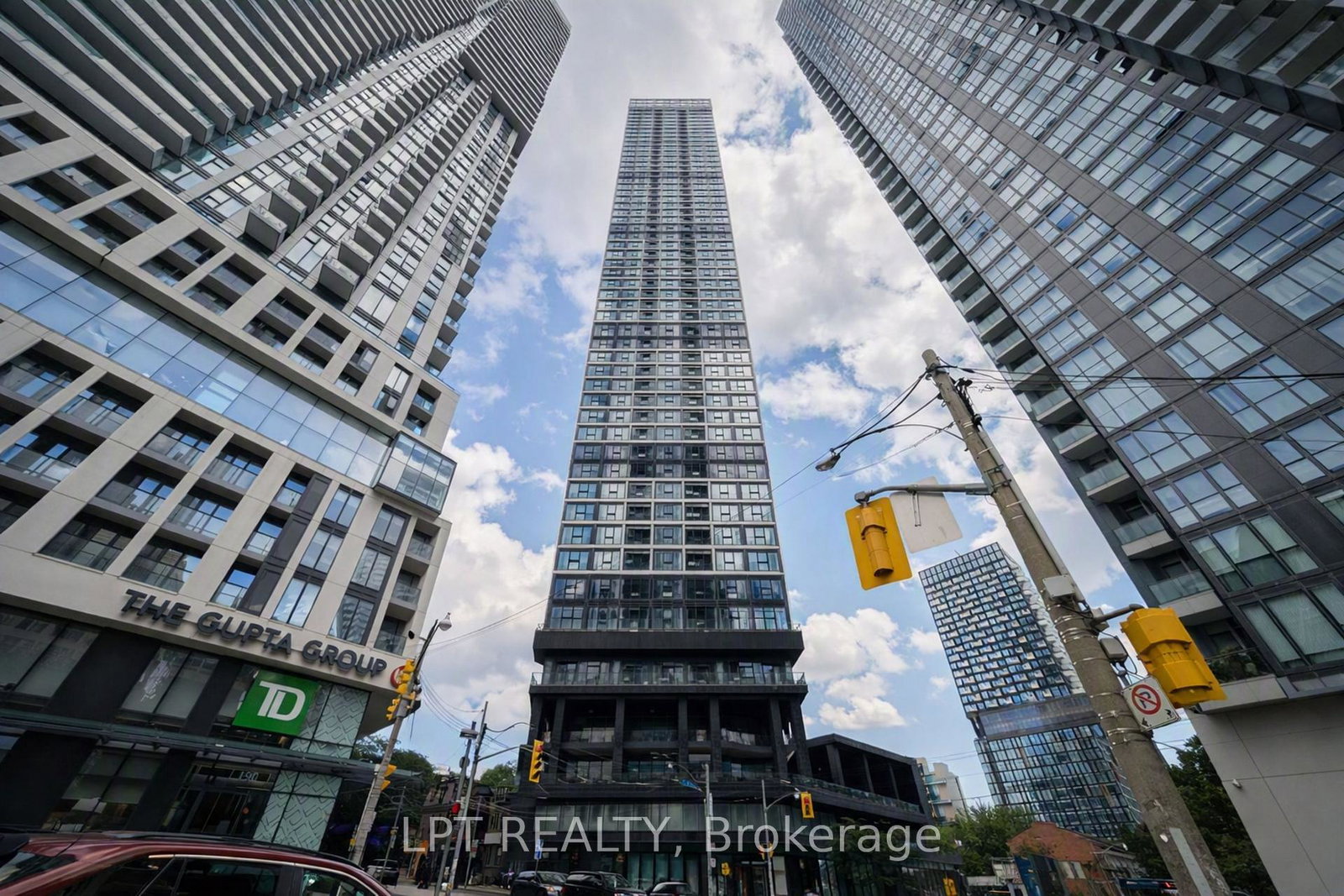 181-dundas-street-e-toronto-toronto-ontario-c13704510