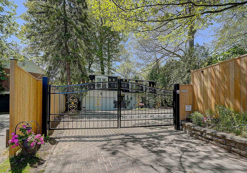 321-lawrence-avenue-e-toronto-north-york-ontario-c13704654