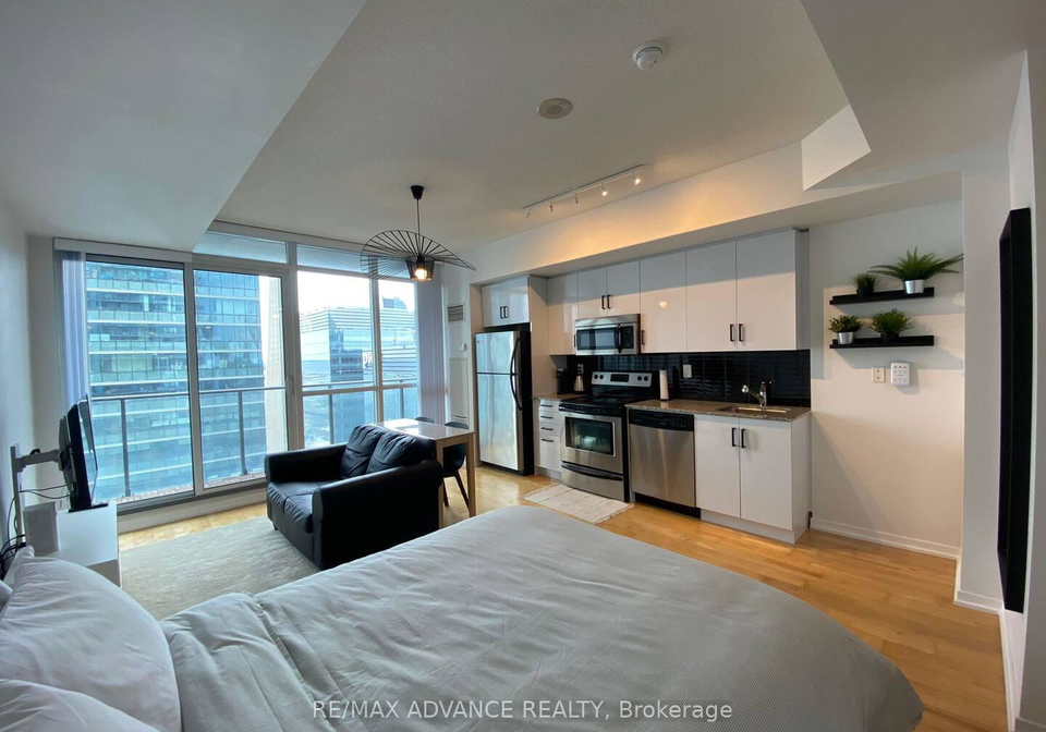 65-bremner-boulevard-toronto-toronto-ontario-c13704766