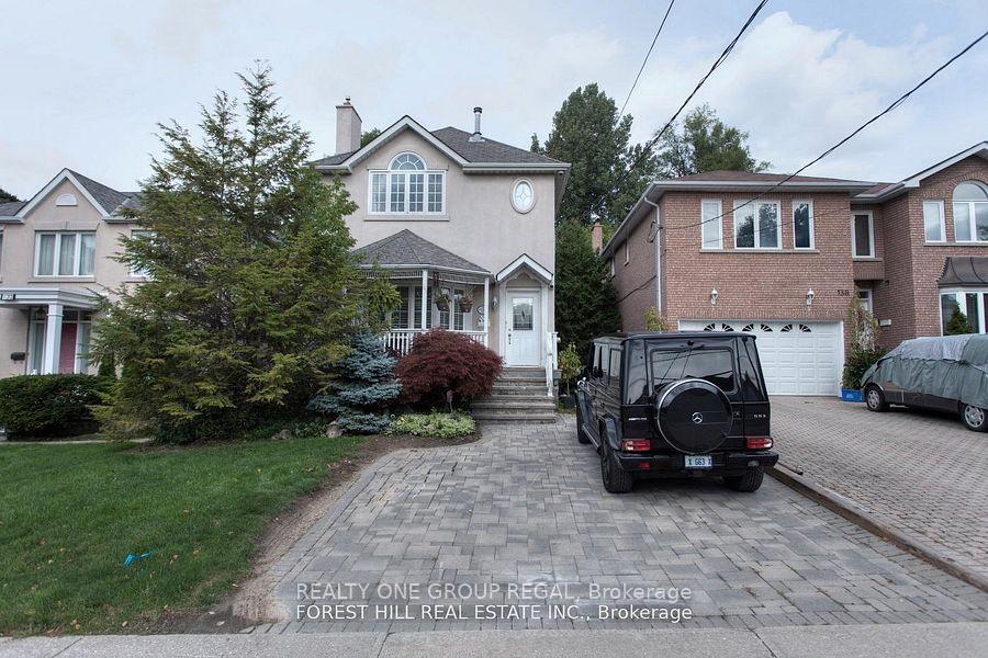 136-hollywood-avenue-n-toronto-north-york-ontario-c13704846