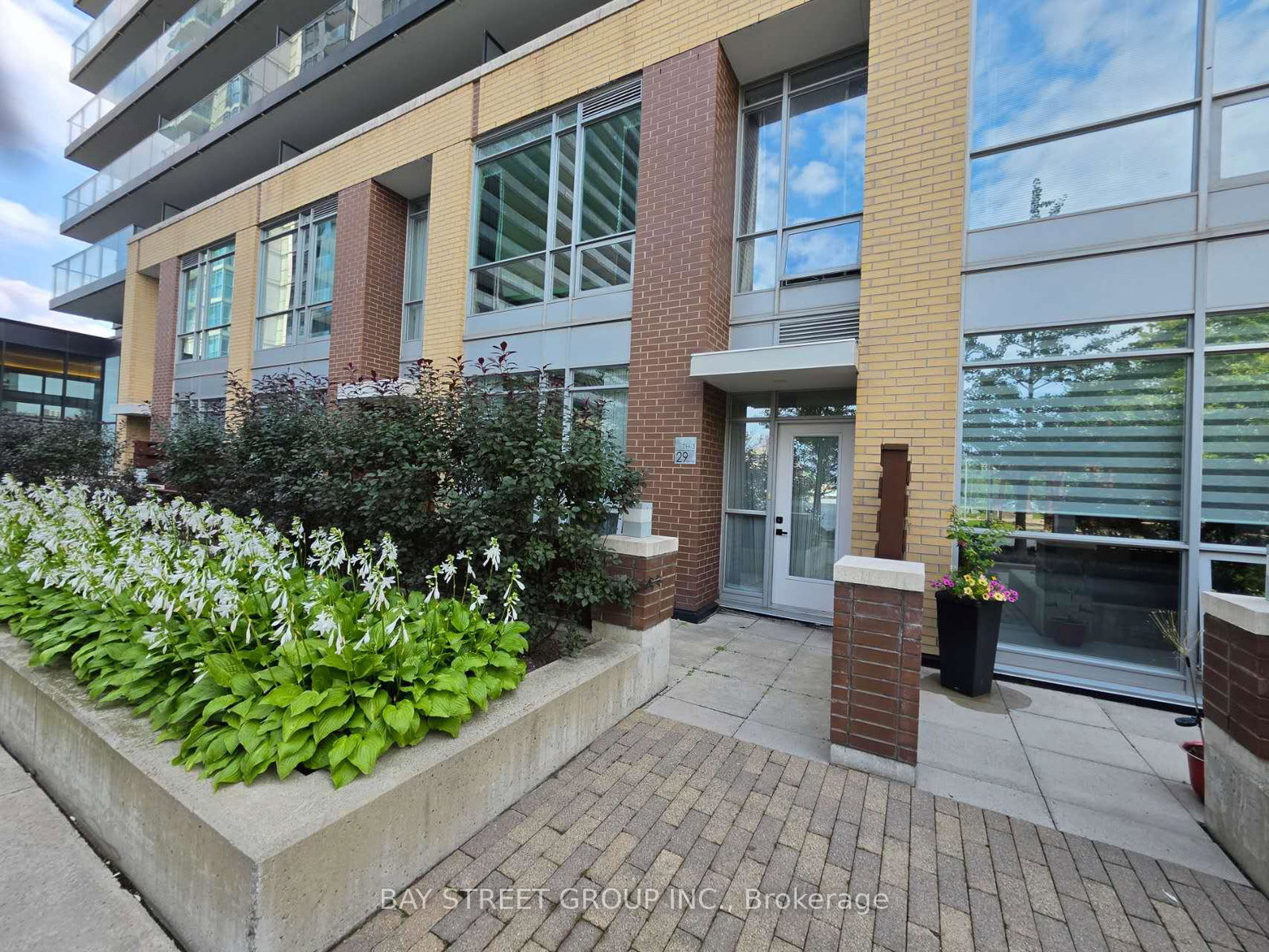29-singer-court-toronto-north-york-ontario-c13704856