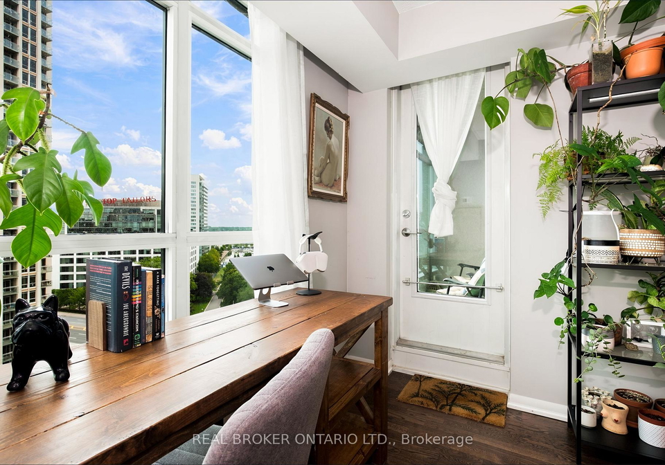 215-fort-york-boulevard-toronto-toronto-ontario-c13704934