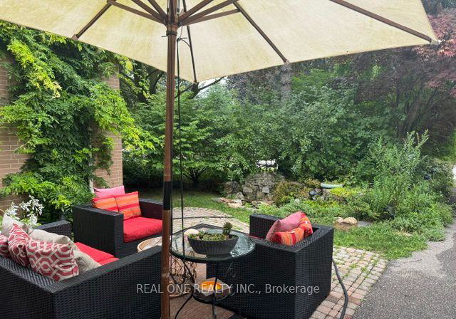 33-groveland-crescent-toronto-north-york-ontario-c13705002