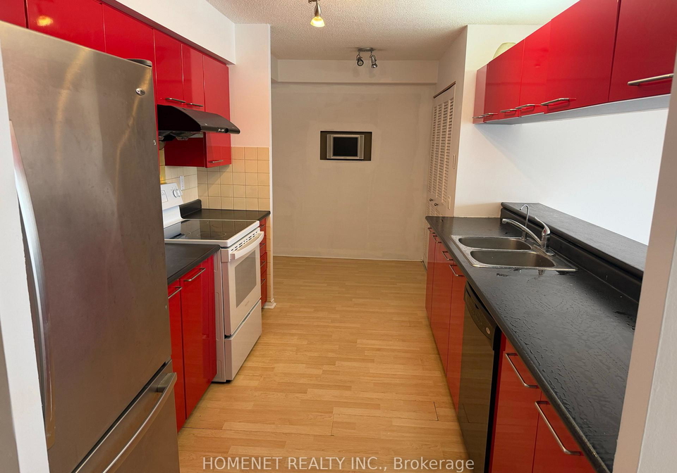 100-upper-madison-avenue-toronto-toronto-ontario-c13705032