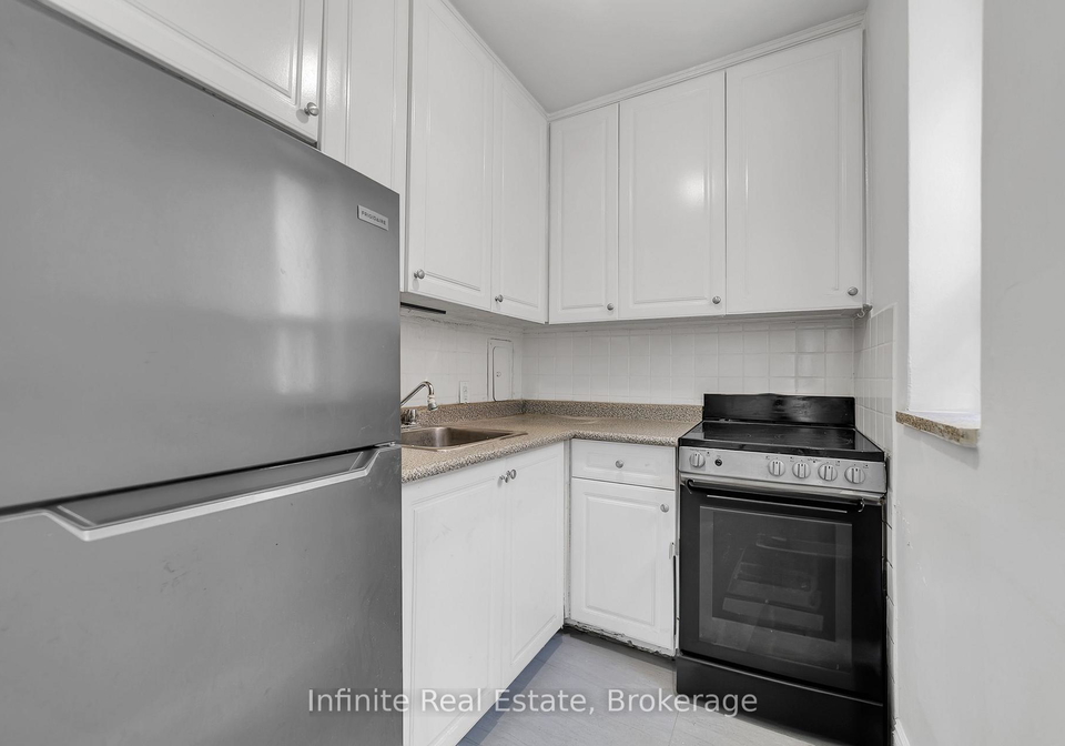 896-eglinton-avenue-e-toronto-east-york-ontario-c13705046