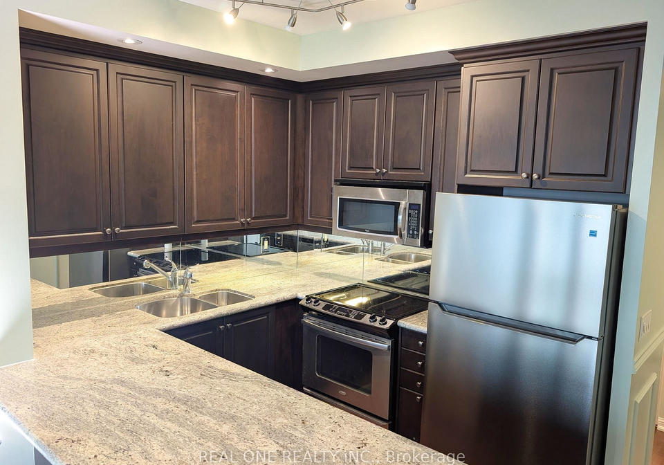 628-fleet-street-toronto-toronto-ontario-c13705104