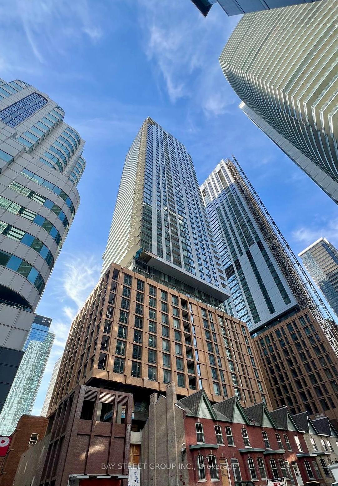 8-widmer-street-toronto-toronto-ontario-c13705194