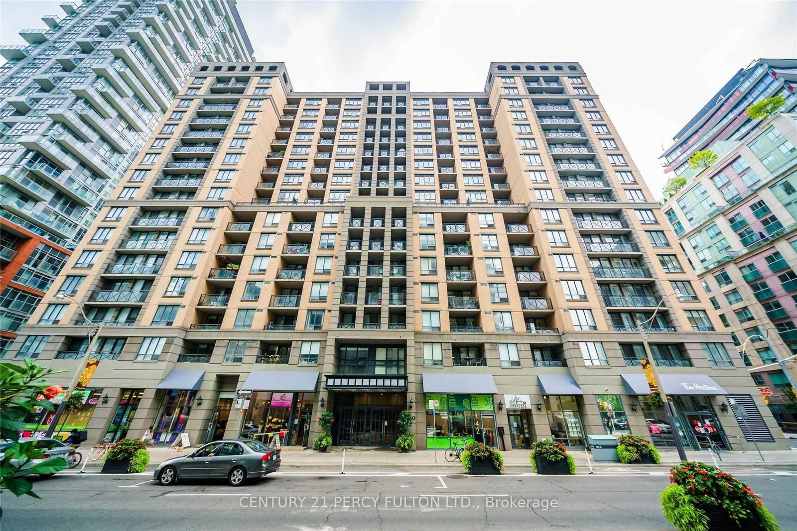140-simcoe-street-toronto-toronto-ontario-c13705248