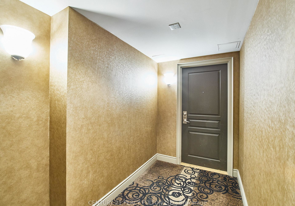 140-simcoe-street-toronto-toronto-ontario-c13705248