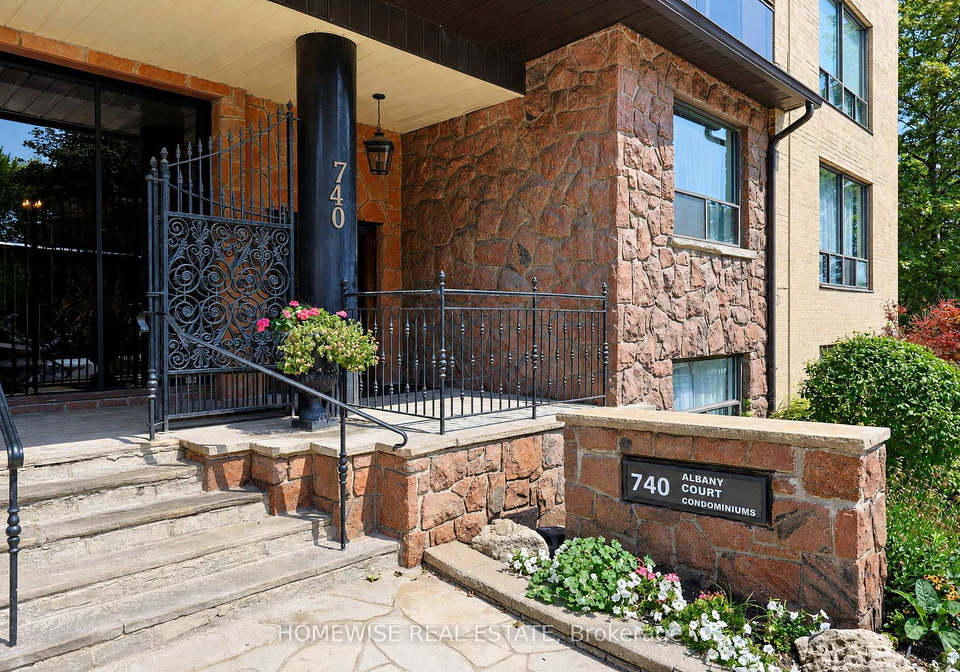 740-eglinton-avenue-toronto-toronto-ontario-c13705292