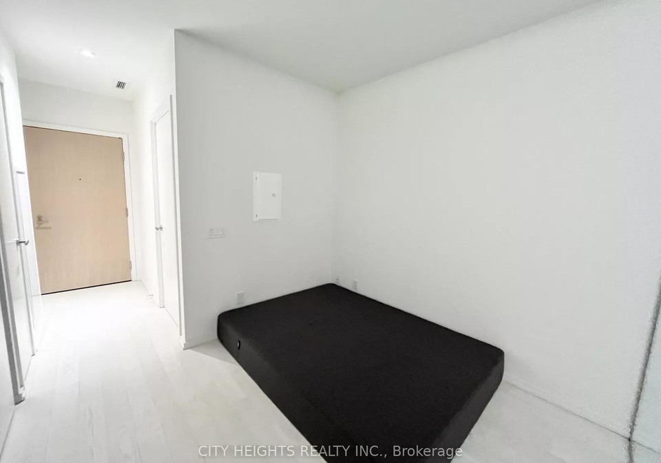 8-hillsdale-avenue-e-toronto-toronto-ontario-c13705598