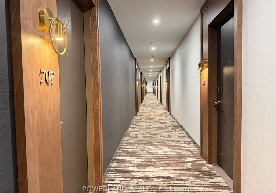 6-greenbriar-road-toronto-north-york-ontario-c13705758