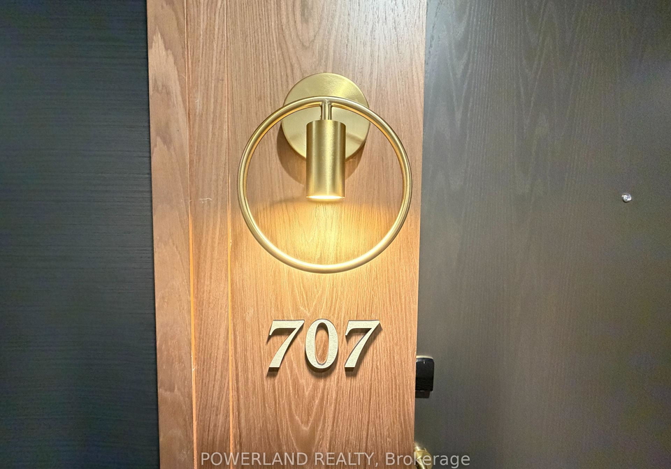 6-greenbriar-road-toronto-north-york-ontario-c13705758