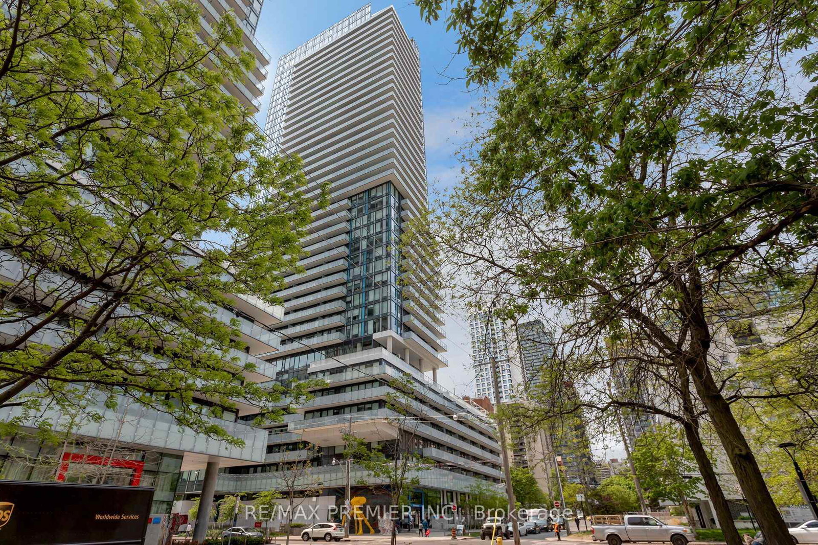 161-roehampton-avenue-toronto-toronto-ontario-c13705848