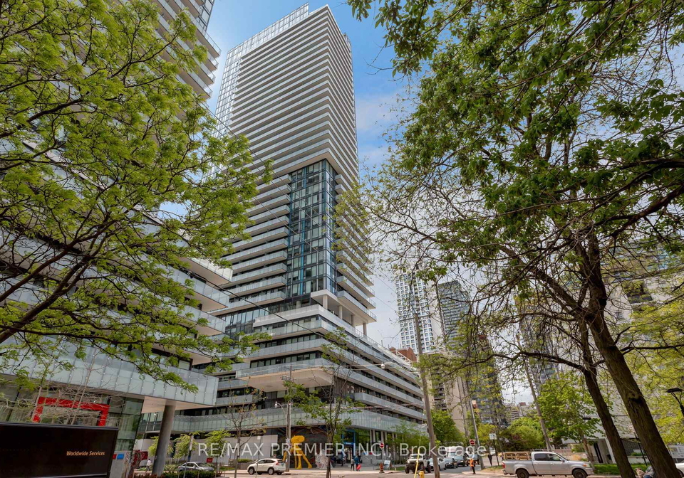 161-roehampton-avenue-toronto-toronto-ontario-c13705848