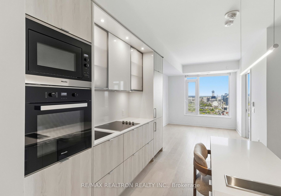 11-yorkville-avenue-toronto-toronto-ontario-c13705854