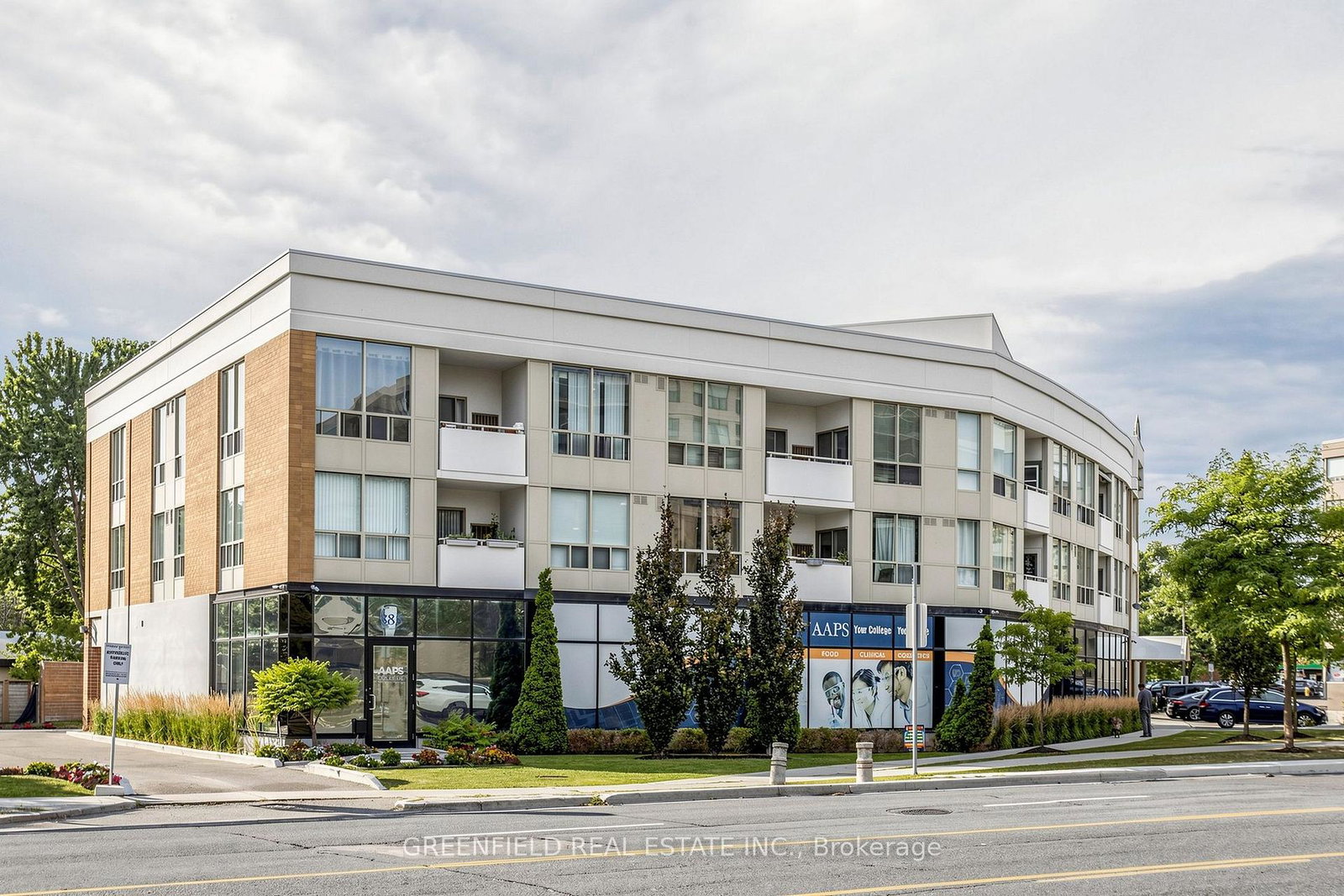 897-sheppard-avenue-w-toronto-toronto-ontario-c13706376