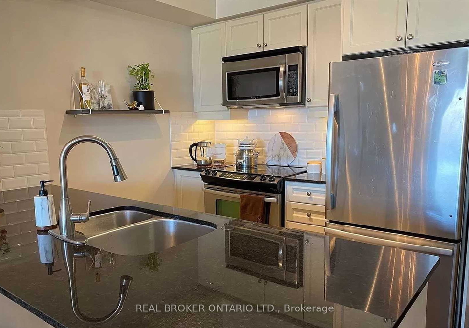 701-sheppard-avenue-w-toronto-toronto-ontario-c13706806