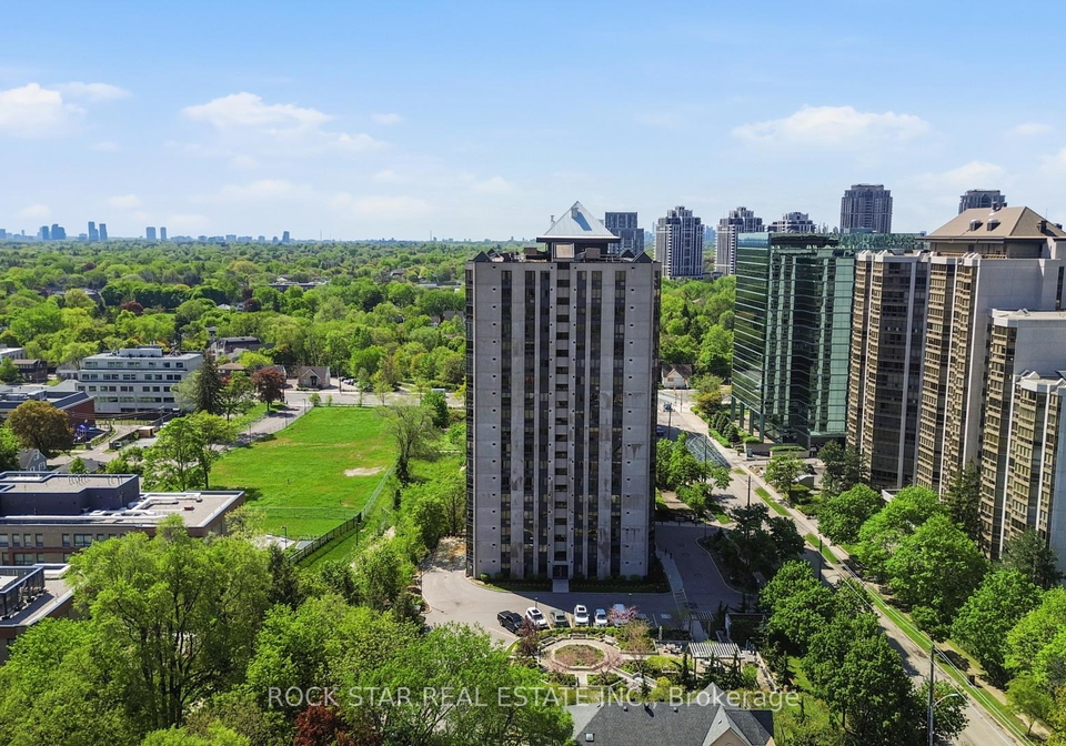 5-kenneth-avenue-toronto-north-york-ontario-c13706916