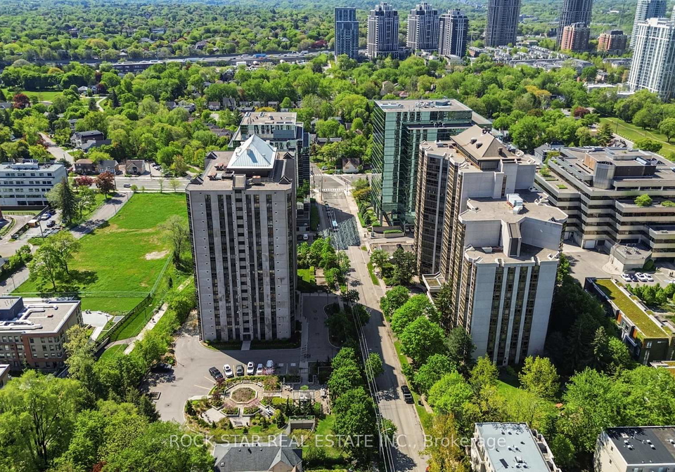 5-kenneth-avenue-toronto-north-york-ontario-c13706916