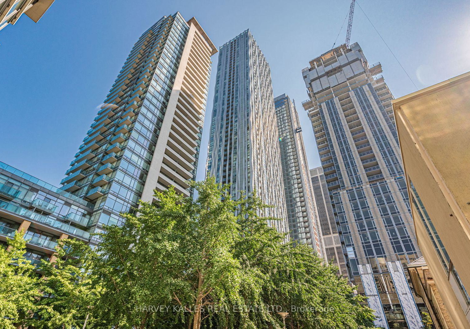 1-yorkville-avenue-toronto-toronto-ontario-c13707008