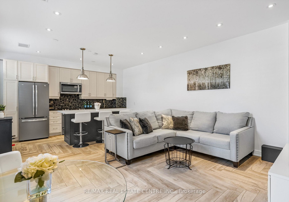 701-sheppard-avenue-w-toronto-toronto-ontario-c13707142