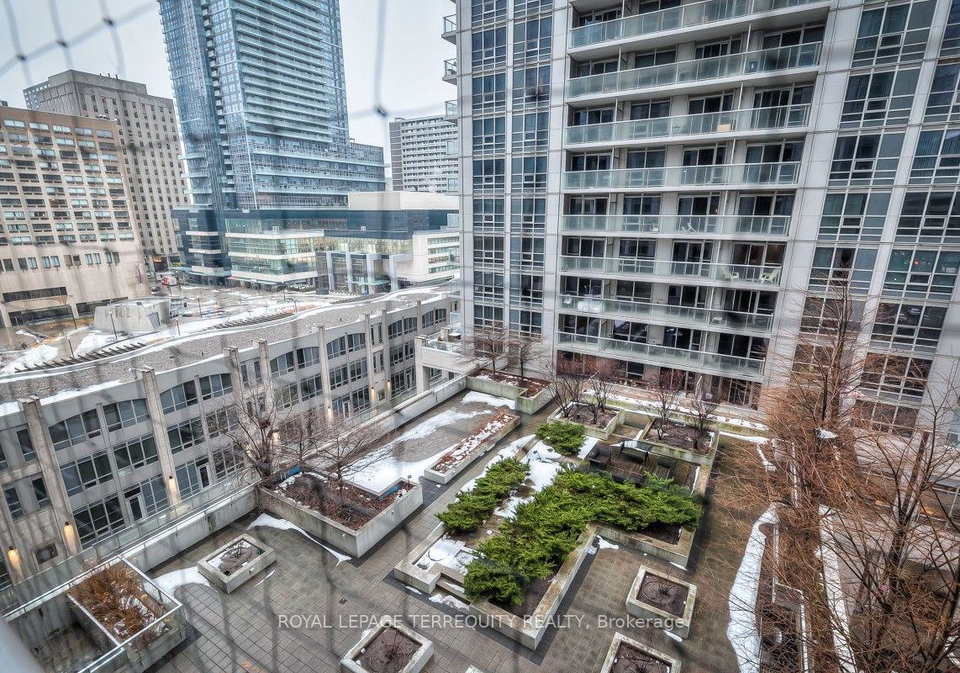 763-bay-street-toronto-toronto-ontario-c13707182
